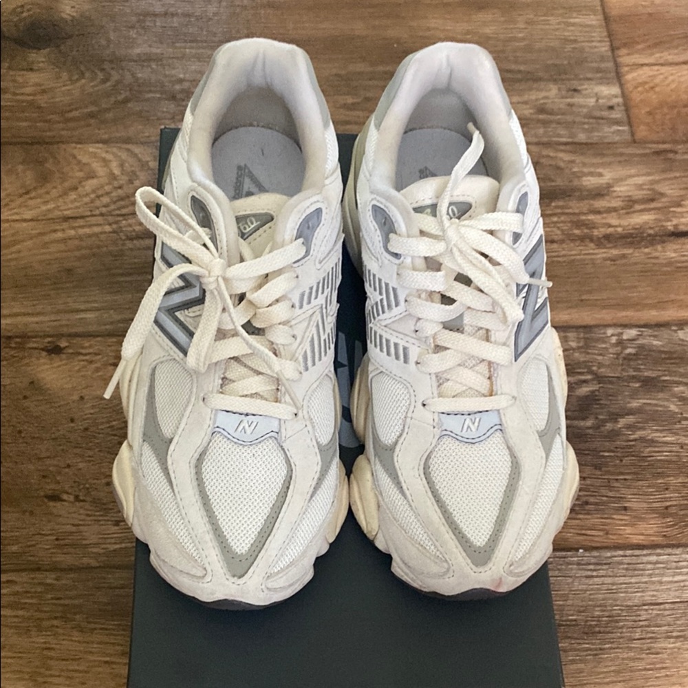 New Balance 9060 - Men's Size 7.5 / Women’s Size 9 White/Grey/Beige
